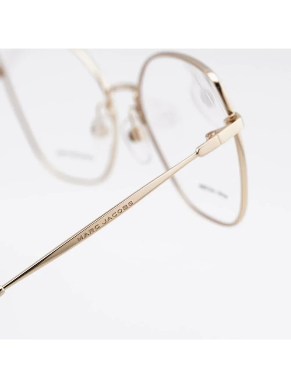 Marc Jacobs authentic marc
